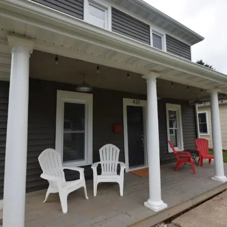 3BR Newly Renovated House in the heart of Sturgeon Bay