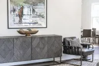 3 BR cozy + renovated walkable downtown stay Hotels in Hilliard