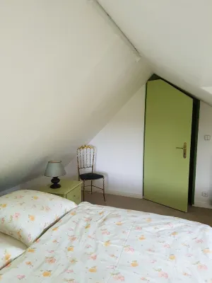 Cozy vacation cottage, directly on the North Baltic Sea Canal