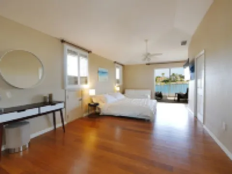 Seascape - WHOLE HOUSE 360 water views, pool, gulf Hotels in Hernando Beach