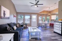 Hip, Spacious Hutto Home 4/2, 3 Mins to Kalahari, Hutto Co-Op, and Dell Diamond Hotels in Hutto