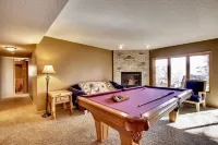 Deacon's Lodge Golf: Overlooking Pelican Lake - Breezy Point