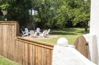 Beautiful Remodeled 1930’s Spanish Revival, in Heart of Tulsa, 1/2 mile to Expo Hotels near Tulsa International Airport