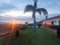 Private villa with heated pool and hot tub in Nerja (Malaga)