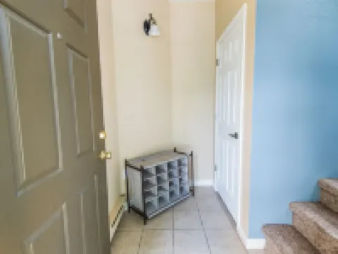 Colorado Rockies 3-Bedroom Retreat Hotels in Longmont