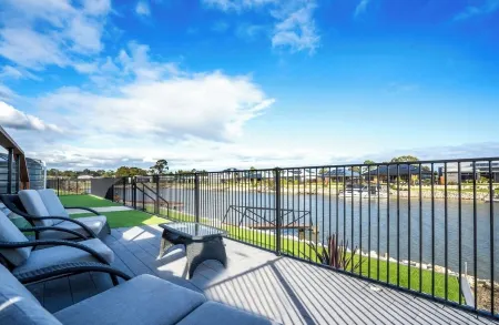 Theriverbend43 Wellington Marina· Wellington East, South Australia Отели в г. Тейлем Бенд