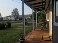 Burrill Lake View Holiday Cottage - pet friendly 🐶