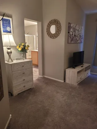 Comfortable 3 Bedroom 2.5 Bath Family Home in North Las Vegas Отели рядом с достопримечательностью «Парк Флойд Лам»