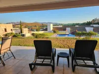 Bajo con Vistas a la Piscina en Valle del Este Golf