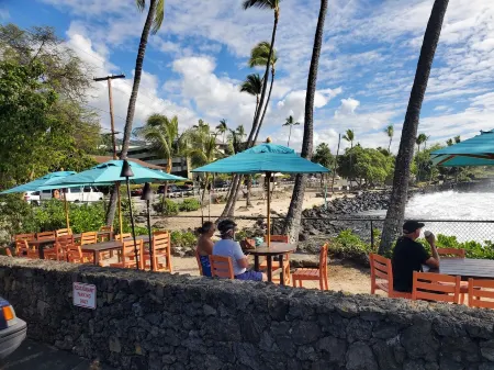 Ocean Views/Mountain Views!!! - Best Price - 2 Bedroom/Bath - Beach across road! Отели рядом с достопримечательностью «Уайт Сандс Виллидж»