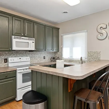 Wintergreen Condo -Steps to Ski and restaurants