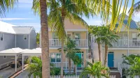 ★Welcoming Family Vacation Gated home★with private heated pool and Patio