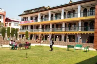 FabHotel Kashmir Hilltown Hotels in 