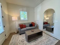 Brand New! Luxury 2-Bedroom Cottage in Downtown Auburn!!