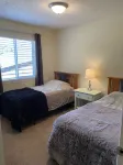 Cozy retreat within walking distance of anything in town and the salmon river!