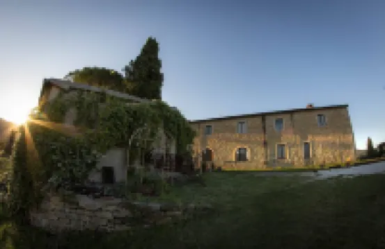 Flat with private veranda,shared pool,quiet location for a relaxing holiday,sl 6