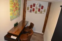 Delightful 1-bedroom tiny home in quiet area