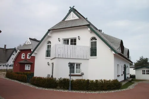 Exclusive apartment with garden and fireplace