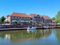 Gemütliche Ferienwohnung in Hooksiel im Wangeland, mit Infrarot Kabine Hotels in Hooksiel
