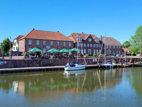 Gemütliche Ferienwohnung in Hooksiel im Wangeland, mit Infrarot Kabine Hotels in Hooksiel