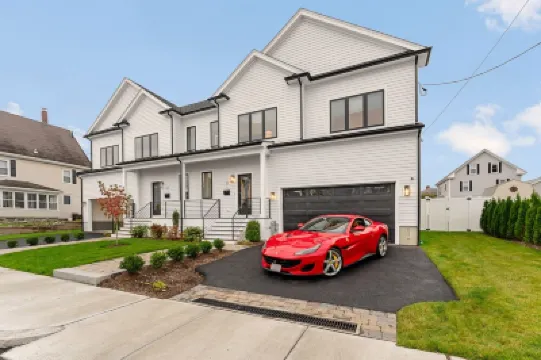 Family Home 20Min to Dwtn.Boston with Game Room, Fire Pit, Projector 6Br 5.5Bath Hoteles en 