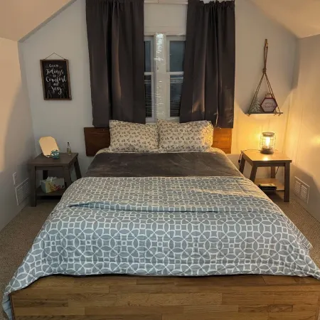 Modern Family Style Getaway -Wakefield UP House for up to 8!