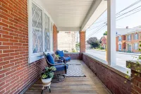 Cheerful 2-bedroom home in the Boro Chambersburg