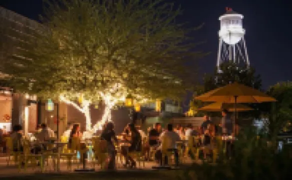 Luxurious Desert Escape 6-Bedroom, 3 Bathroom with Heated Pool Sleeps 18!