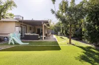 Central Scottsdale Desert Oasis family home Hotels in 