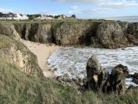 Apartment in a 4-star residence with sea view and swimming pool Các khách sạn ở Le Pouliguen