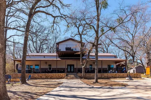 Luxury Lakehouse Private Group Getaway For The Whole Family
