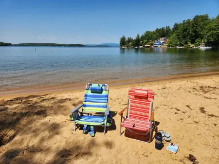 Come & Enjoy Beautiful Lake Winni!  Concerts Are Within 5 Min. Economy Pricing