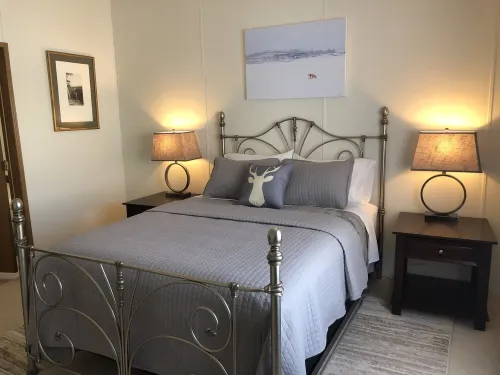 3BR/2BTH on the bank of Yellowstone River