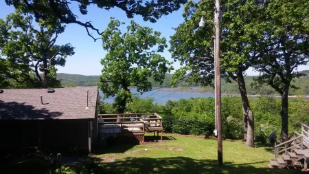 Breath Taking View on Top Of Pettit Bay Mountain!!! Отели в г. Петтит