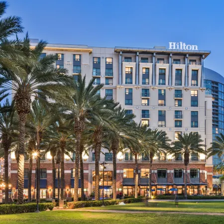Hilton San Diego Gaslamp Quarter Отели рядом с достопримечательностью «Стадион «Петко-Парк»»
