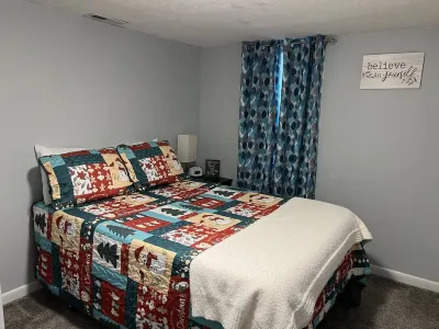 Cozy home just 5 mins from I80