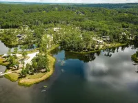 Heavensent Tiny Home @ The Retreat at Water's Edge - Lake Views! トレーシー・シティのホテル