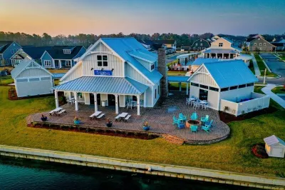 Beau Coast Single Story - 6 Seater Golf Cart Included