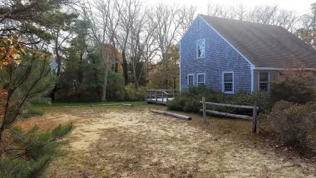 Affordable Cape Cod Get Away! Отели в г. Истам