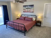 Gorgeous New Townhome with Hot Tub - balcony
