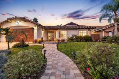 Your private oasis with heated pool and garden in Oceanside! Hotels near Vons