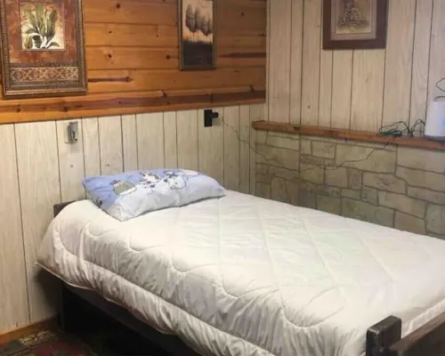 Country Crossroads Hotels in Forest County