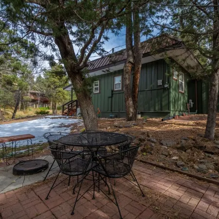 Whispering Pines Cabin with Hot Tub in Ruidoso