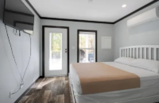 Cozy 1-Bedroom Tiny Home 1/2 Mile from Marina and Boat Ramp #405! Hotels in Jamestown