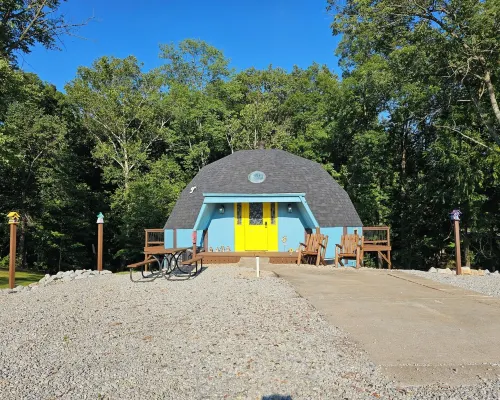 Birdhouse Paradise Hotels in Daviess County