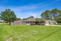 Private POOL with FUN Indoor & Outdoor Spaces - Minutes to the Beach