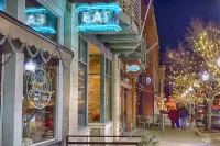 #SuiteDreamsLawrence - Historic Downtown Loft - sleeps up to 6! Hotels in der Nähe von KU School of Law