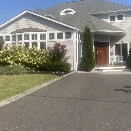 Family Fun Home. 5 Bedroom & Inground Pool ! 4 blocks from the Beach !