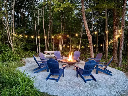 Mt Washington Views, Theater Room, Pool Table, Hot Tub, Fire Pit, On 40 Acres Отели в г. Джефферсон