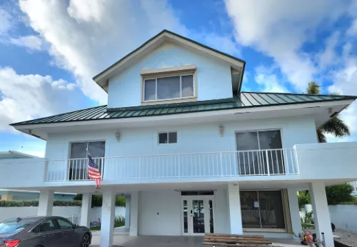 Islamorada Keys Waterfront Heated Pool Hottub Luxury Canal Home w Private Dock
